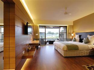 Club Mahindra Kensville Golf Resort Ahmedabad Eksteriør billede